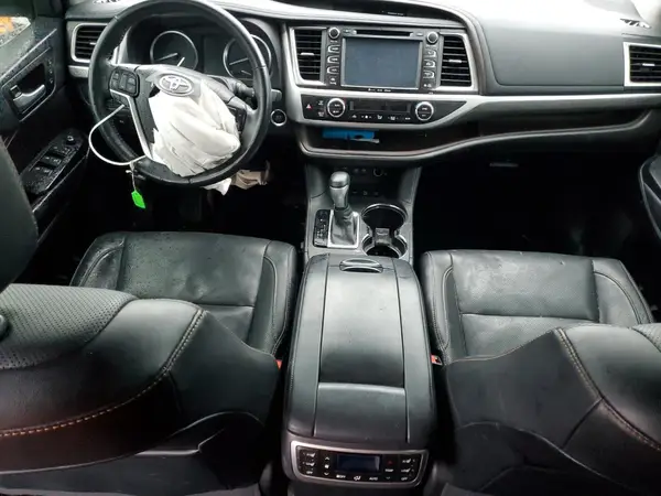 5TDDZRFH4HS430910 2017 TOYOTA HIGHLANDER - Image 8