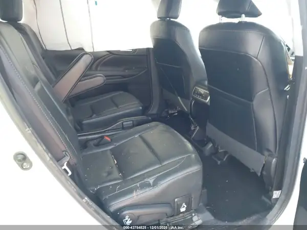 5TDDZRFH4HS431930 2017 TOYOTA HIGHLANDER - Image 8