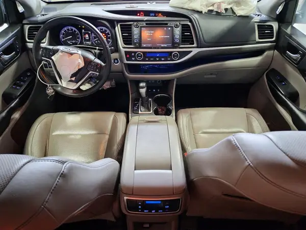 5TDDZRFH4HS446623 2017 TOYOTA HIGHLANDER - Image 8