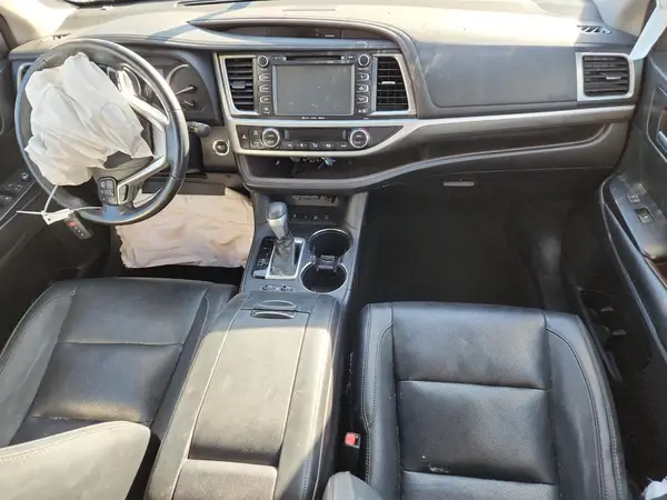 5TDDZRFH4HS454298 2017 TOYOTA HIGHLANDER - Image 8