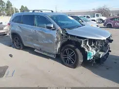 5TDDZRFH4HS457427 2017 TOYOTA HIGHLANDER