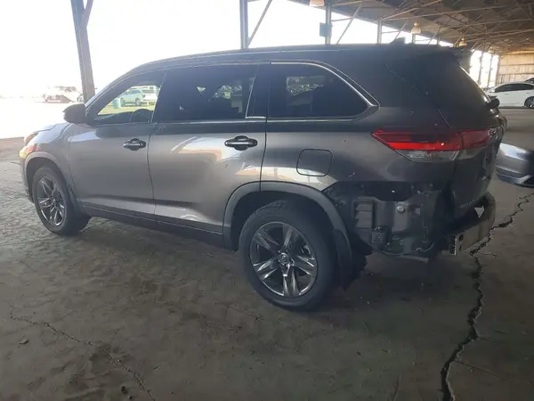 5TDDZRFH4HS469299 2017 TOYOTA HIGHLANDER - Image 2