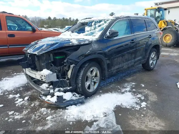 5TDDZRFH4HS474860 2017 TOYOTA HIGHLANDER - Image 2