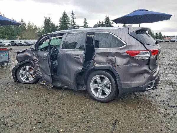 5TDDZRFH4HS483820 2017 TOYOTA HIGHLANDER - Image 2