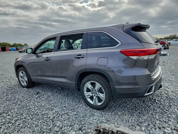 5TDDZRFH4JS826244 2018 TOYOTA HIGHLANDER - Image 2