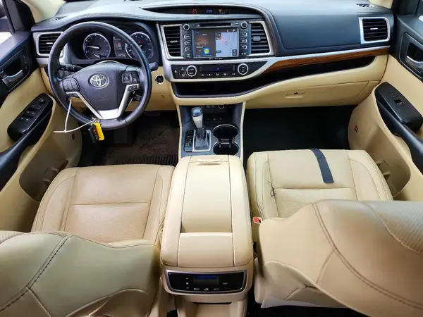 5TDDZRFH4JS835882 2018 TOYOTA HIGHLANDER - Image 8