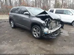 5TDDZRFH4JS873242 2018 TOYOTA HIGHLANDER