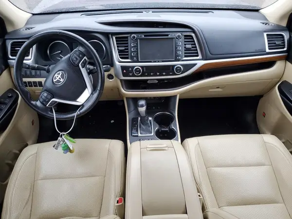 5TDDZRFH4JS875072 2018 TOYOTA HIGHLANDER - Image 8