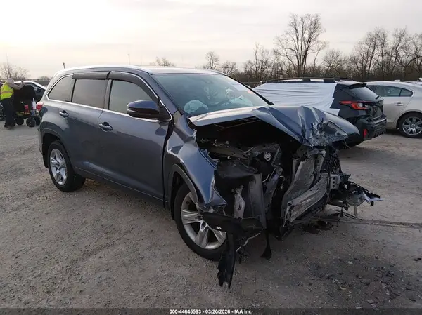 5TDDZRFH4JS875105 2018 TOYOTA HIGHLANDER - Image 1