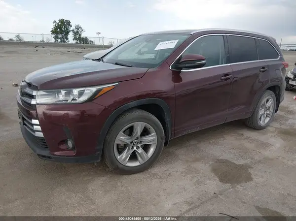 5TDDZRFH4JS886511 2018 TOYOTA HIGHLANDER - Image 2