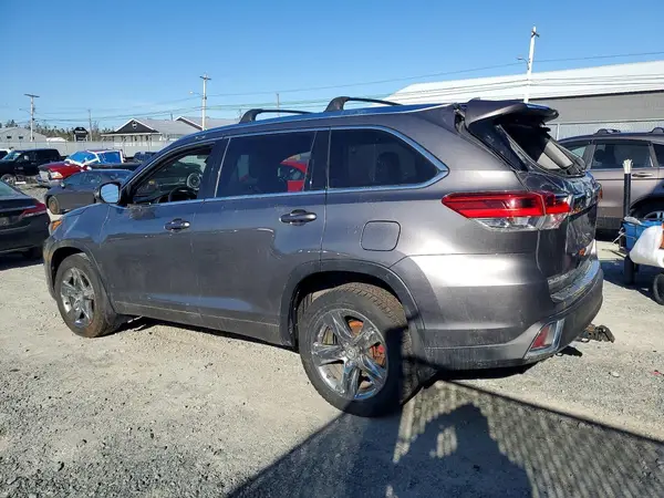 5TDDZRFH4JS886864 2018 TOYOTA HIGHLANDER - Image 2