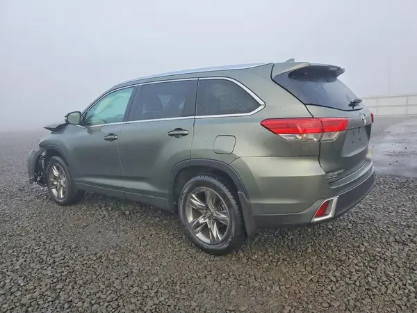 5TDDZRFH4JS895242 2018 TOYOTA HIGHLANDER - Image 2