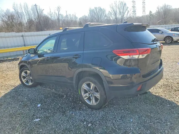 5TDDZRFH4KS712701 2019 TOYOTA HIGHLANDER - Image 2
