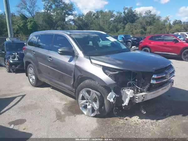 5TDDZRFH4KS735959 2019 TOYOTA HIGHLANDER - Image 1