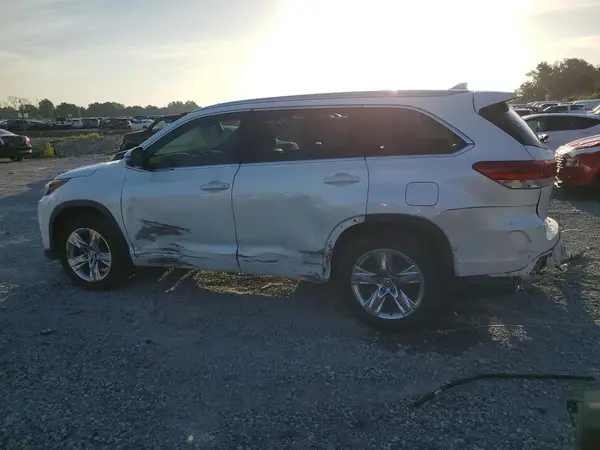 5TDDZRFH4KS736609 2019 TOYOTA HIGHLANDER - Image 2