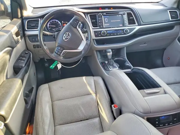 5TDDZRFH4KS736609 2019 TOYOTA HIGHLANDER - Image 8