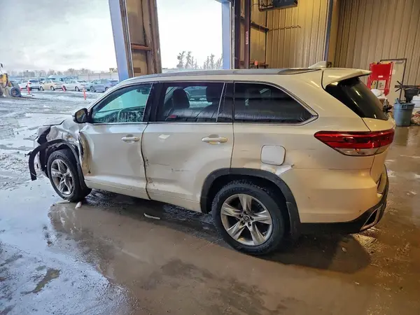 5TDDZRFH4KS915765 2019 TOYOTA HIGHLANDER - Image 2