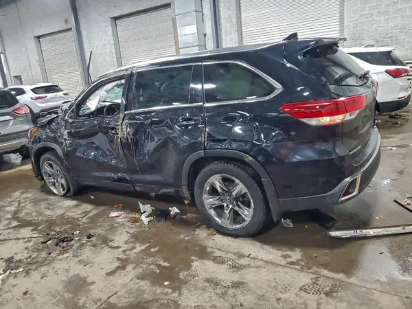 5TDDZRFH4KS922456 2019 TOYOTA HIGHLANDER - Image 2