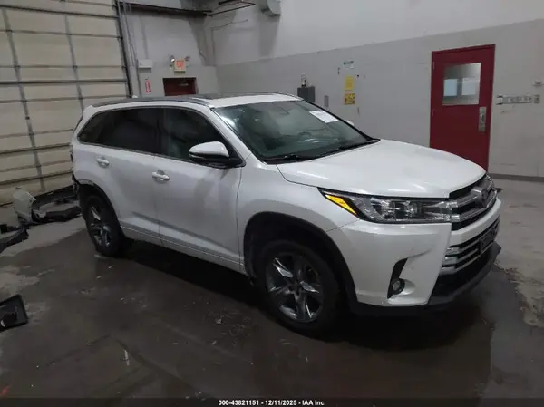 5TDDZRFH4KS925373 2019 TOYOTA HIGHLANDER - Image 1