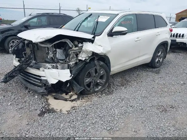 5TDDZRFH4KS927995 2019 TOYOTA HIGHLANDER - Image 2