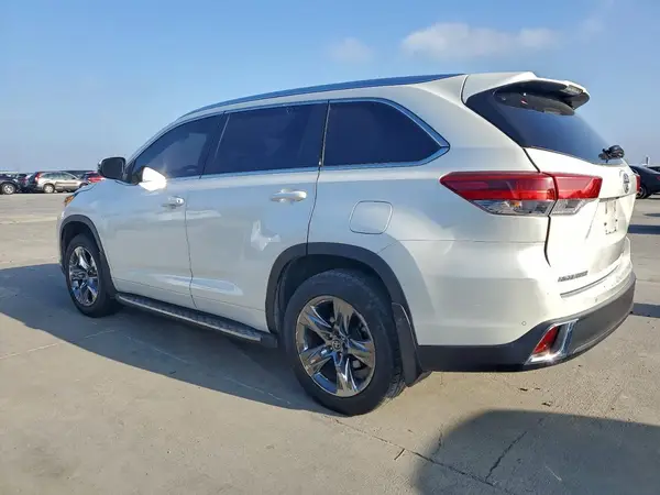 5TDDZRFH4KS934039 2019 TOYOTA HIGHLANDER - Image 2