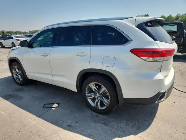 5TDDZRFH4KS938463 2019 TOYOTA HIGHLANDER - Image 2
