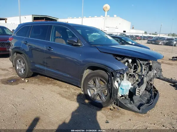 5TDDZRFH4KS940066 2019 TOYOTA HIGHLANDER - Image 1