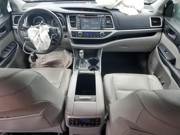 5TDDZRFH4KS951181 2019 TOYOTA HIGHLANDER - Image 8