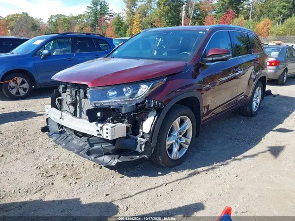 5TDDZRFH4KS958860 2019 TOYOTA HIGHLANDER - Image 2