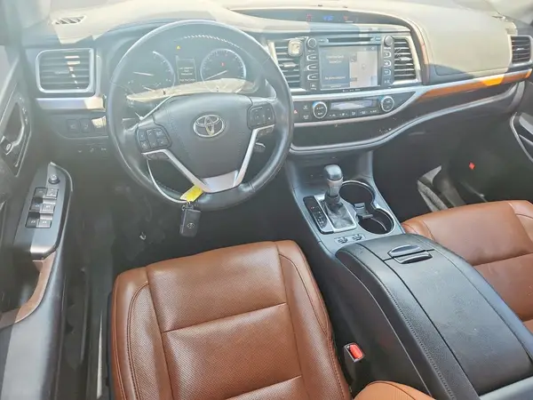 5TDDZRFH4KS995066 2019 TOYOTA HIGHLANDER - Image 8