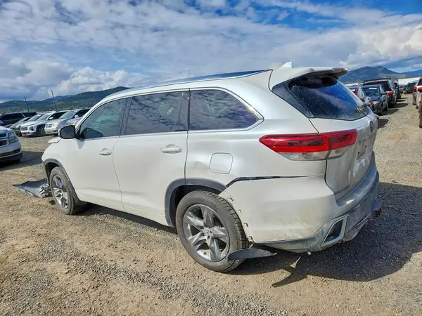 5TDDZRFH5HS367722 2017 TOYOTA HIGHLANDER - Image 2