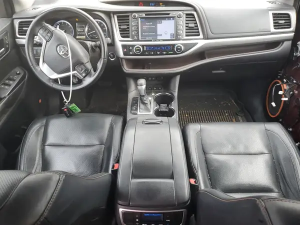 5TDDZRFH5HS373049 2017 TOYOTA HIGHLANDER - Image 8