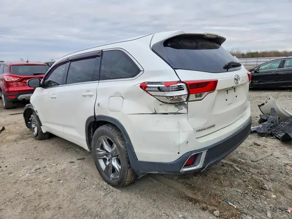 5TDDZRFH5HS376727 2017 TOYOTA HIGHLANDER - Image 2