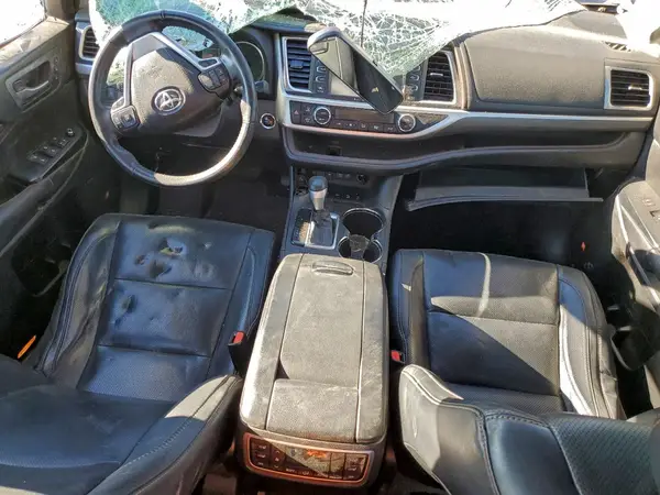 5TDDZRFH5HS382897 2017 TOYOTA HIGHLANDER - Image 8
