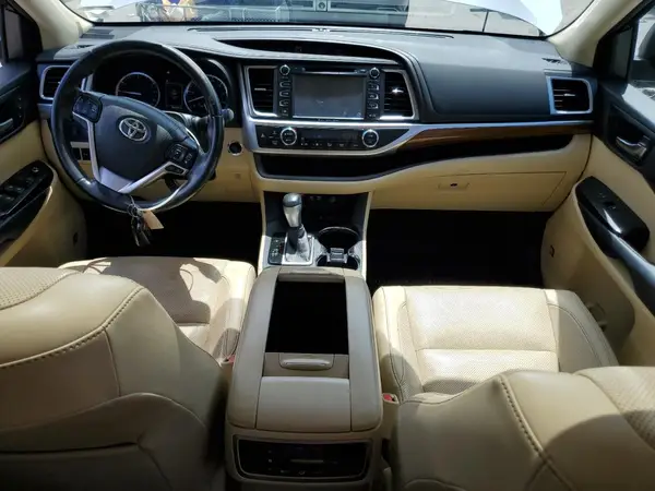 5TDDZRFH5HS384570 2017 TOYOTA HIGHLANDER - Image 8