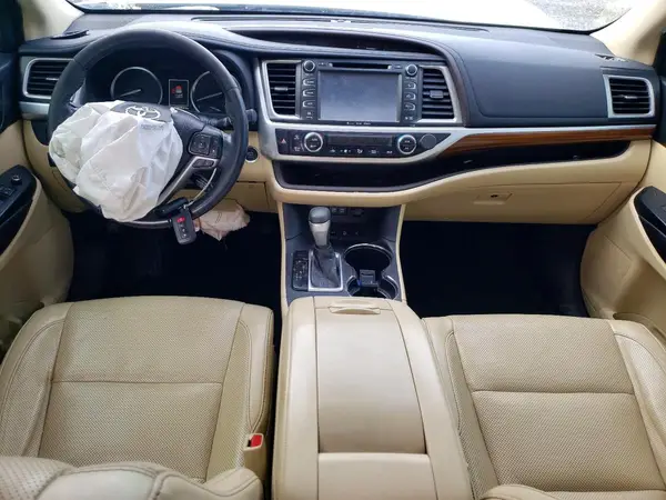 5TDDZRFH5HS413131 2017 TOYOTA HIGHLANDER - Image 8