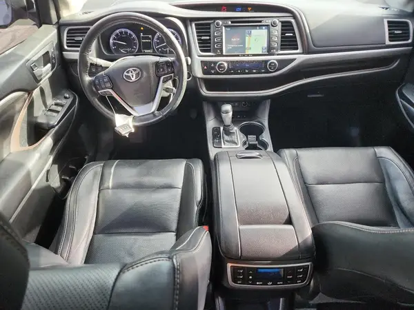 5TDDZRFH5HS433573 2017 TOYOTA HIGHLANDER - Image 8
