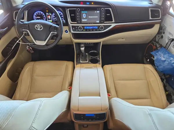 5TDDZRFH5HS447571 2017 TOYOTA HIGHLANDER - Image 8