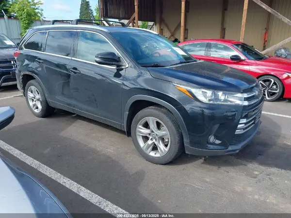 5TDDZRFH5HS451698 2017 TOYOTA HIGHLANDER - Image 1
