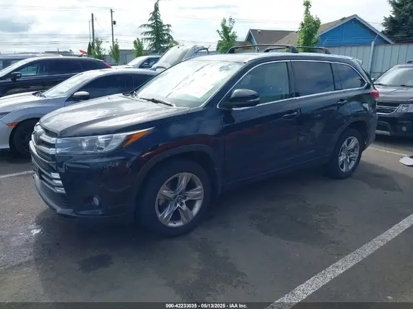 5TDDZRFH5HS451698 2017 TOYOTA HIGHLANDER - Image 2