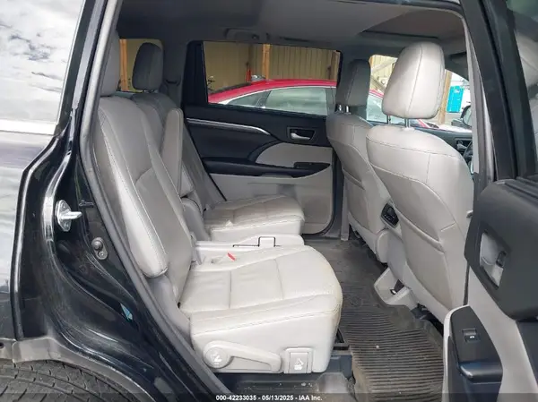 5TDDZRFH5HS451698 2017 TOYOTA HIGHLANDER - Image 8