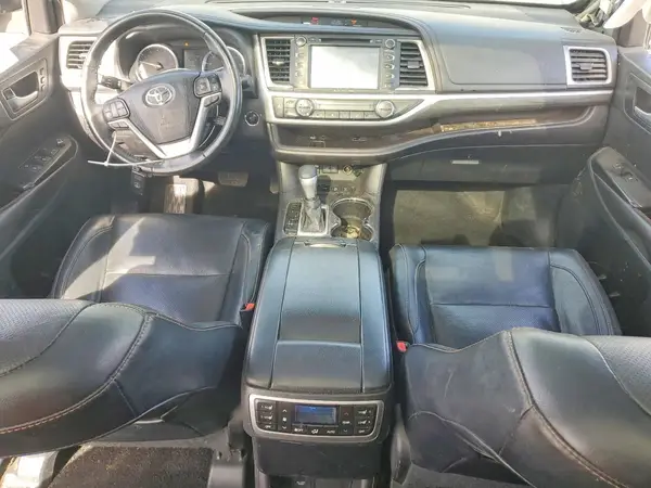 5TDDZRFH5HS453175 2017 TOYOTA HIGHLANDER - Image 8