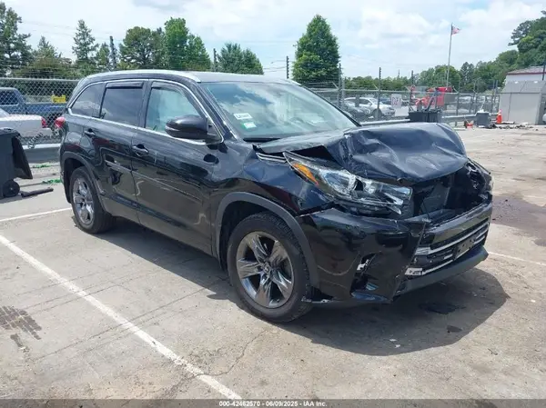 5TDDZRFH5HS461115 2017 TOYOTA HIGHLANDER - Image 1