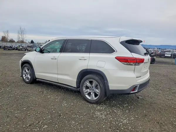 5TDDZRFH5HS461650 2017 TOYOTA HIGHLANDER - Image 2
