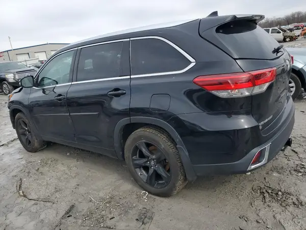 5TDDZRFH5HS465469 2017 TOYOTA HIGHLANDER - Image 2