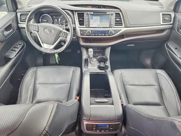 5TDDZRFH5HS473894 2017 TOYOTA HIGHLANDER - Image 8