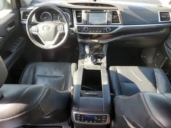 5TDDZRFH5HS476651 2017 TOYOTA HIGHLANDER - Image 8