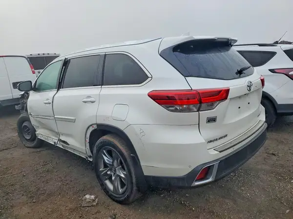 5TDDZRFH5HS479405 2017 TOYOTA HIGHLANDER - Image 2