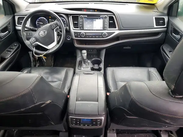 5TDDZRFH5HS479405 2017 TOYOTA HIGHLANDER - Image 8