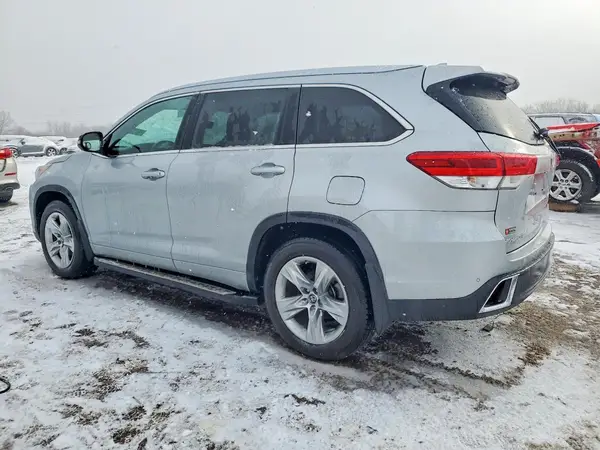 5TDDZRFH5JS494055 2018 TOYOTA HIGHLANDER - Image 2